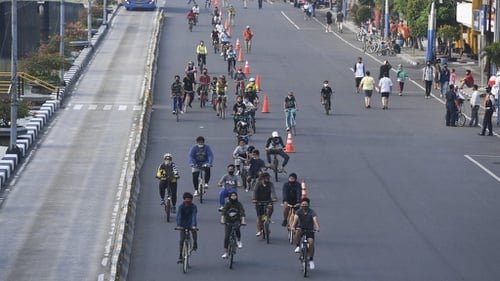 Tips Memilih Jersey Sepeda Agar Kulit Tidak Terbakar saat Gowes