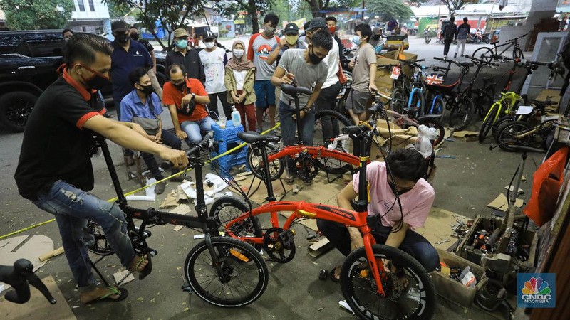 Penampakan Ramai-ramai Warga Beli Sepeda Saat Pandemi